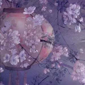 偷拍走光露出在线播放
