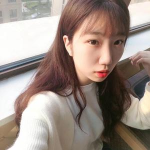 偷拍走光露出在线播放
